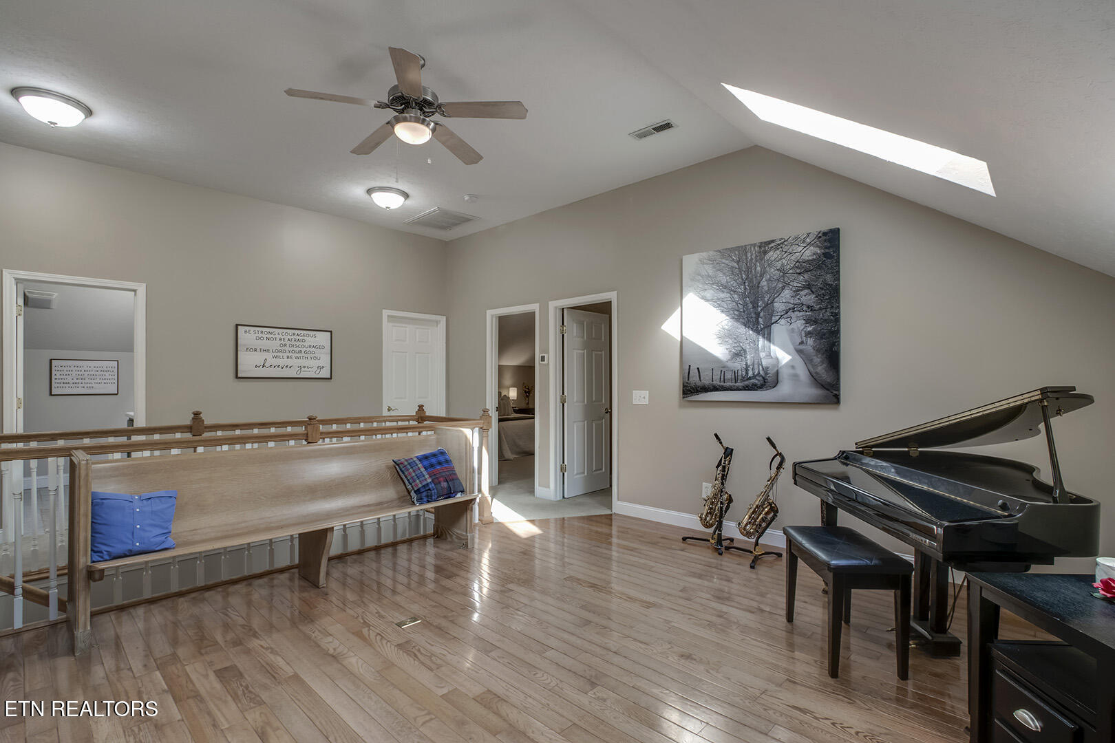 680 Dogwood Valley Road Kingston, TN 37763 - Photo 31 of 60 31_DogwoodValleyRoad_680_Loft02