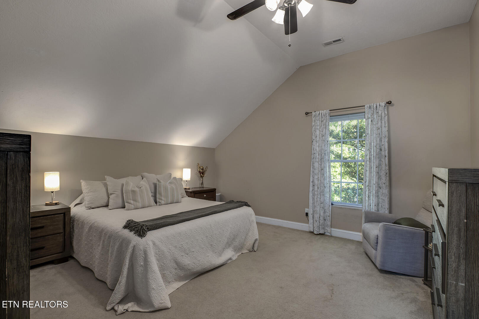 680 Dogwood Valley Road Kingston, TN 37763 - Photo 32 of 60 32_DogwoodValleyRoad_680_Bedroom2