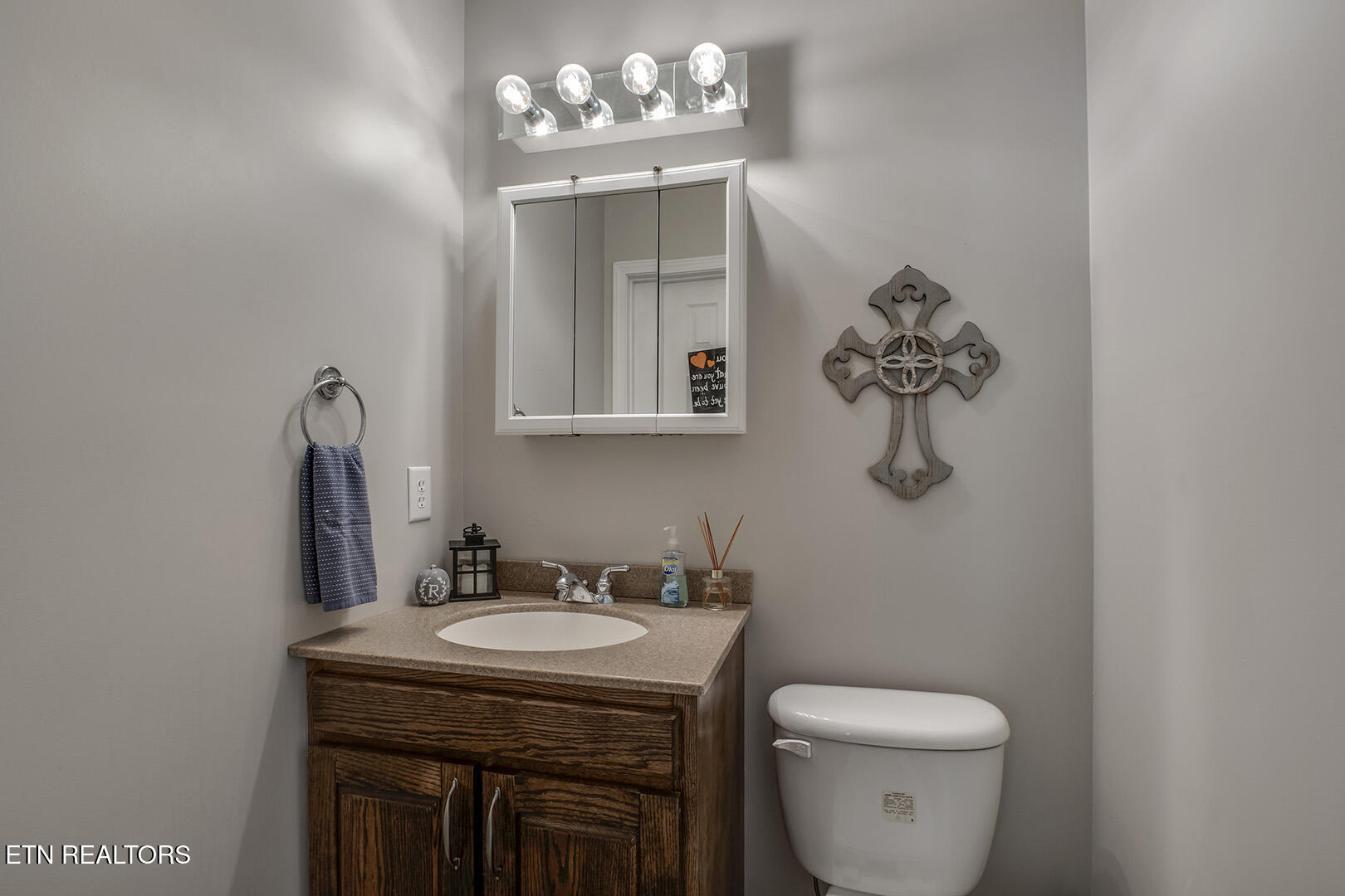 680 Dogwood Valley Road Kingston, TN 37763 - Photo 35 of 60 35_DogwoodValleyRoad_680_HalfBath2