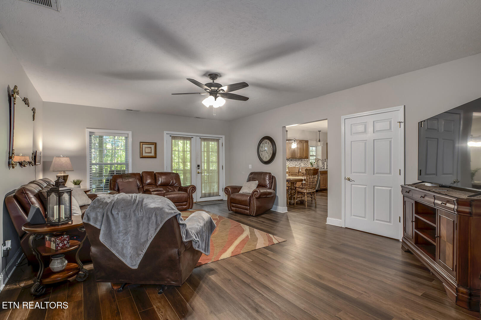 680 Dogwood Valley Road Kingston, TN 37763 - Photo 37 of 60 37_DogwoodValleyRoad_680_Family01