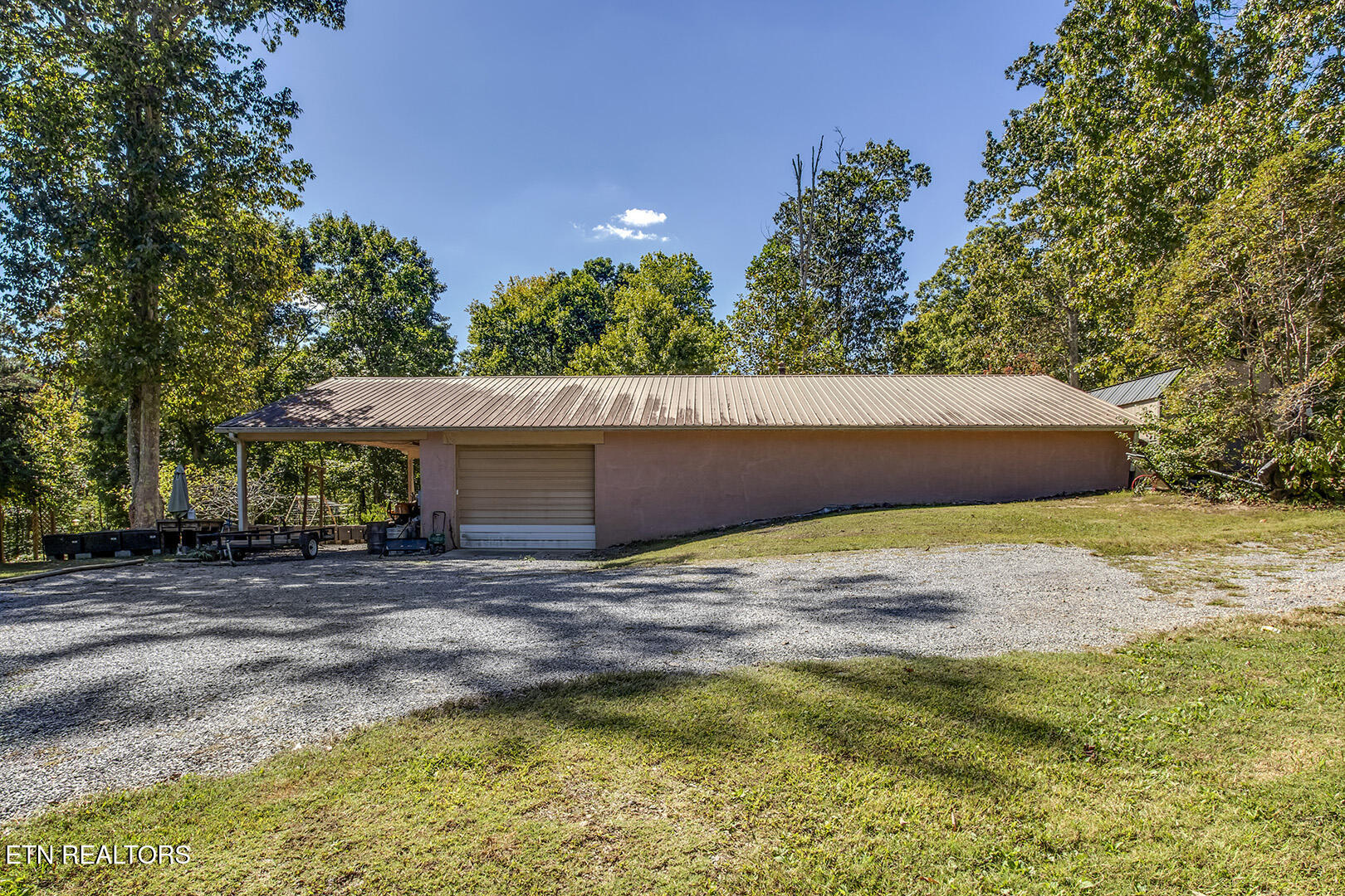 680 Dogwood Valley Road Kingston, TN 37763 - Photo 52 of 60 52_DogwoodValleyRoad_680_Shop-GarageFron