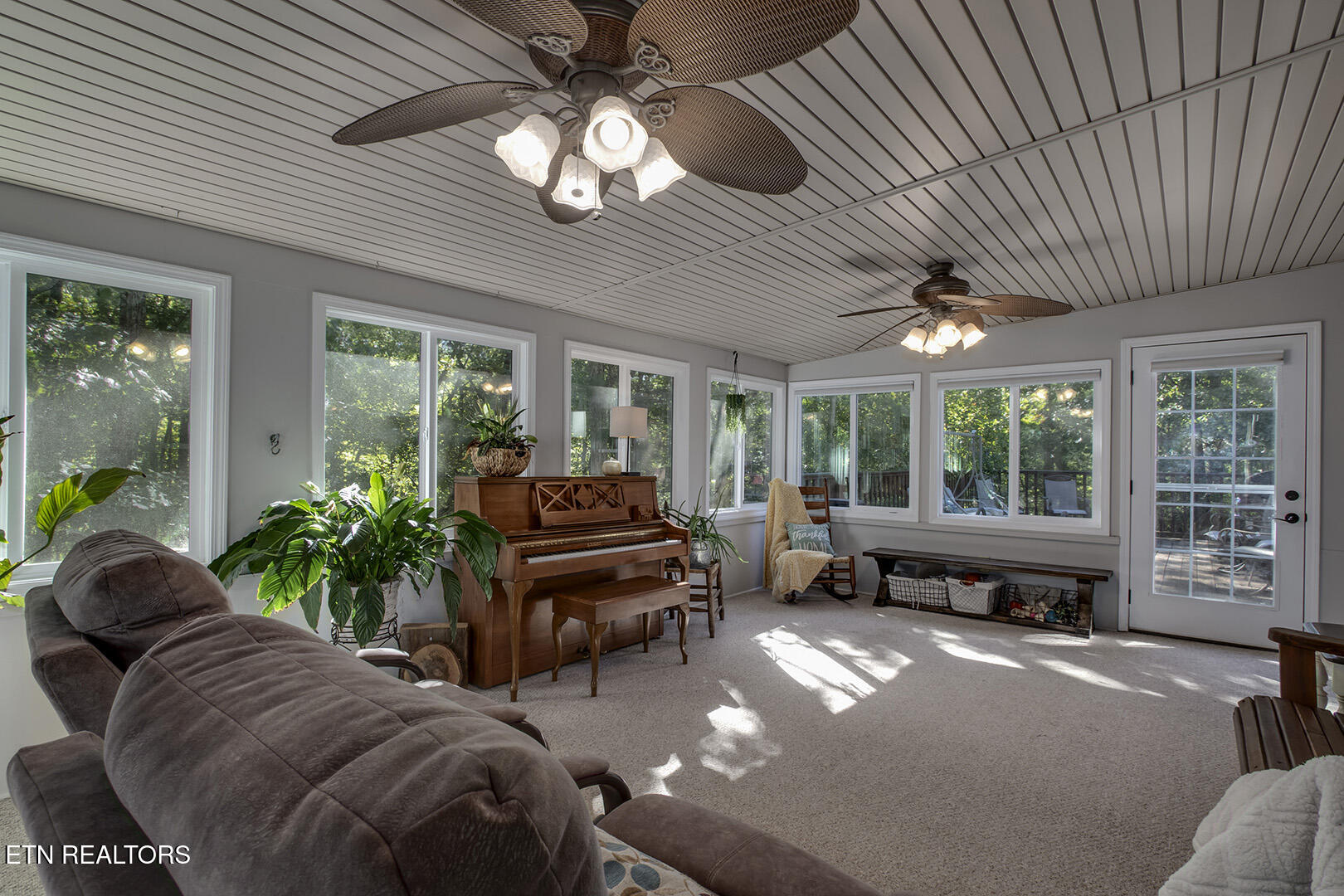 680 Dogwood Valley Road Kingston, TN 37763 - Photo 10 of 60 10_DogwoodValleyRoad_680_SunRoom02