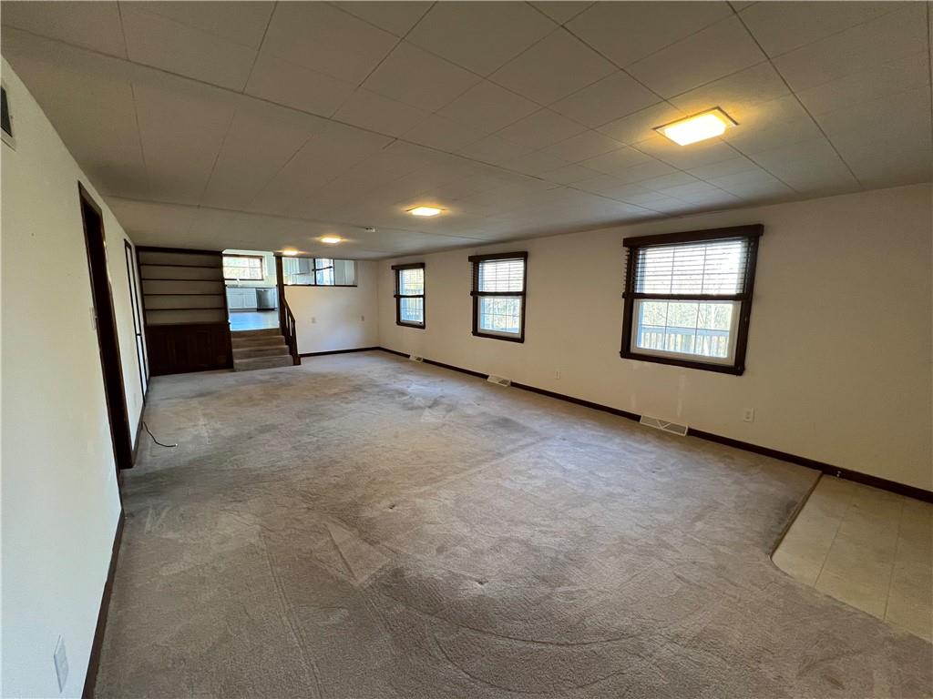 143 La Ray Drive Butler, PA 16001 - Photo 21 of 43 an empty room with windows and closet