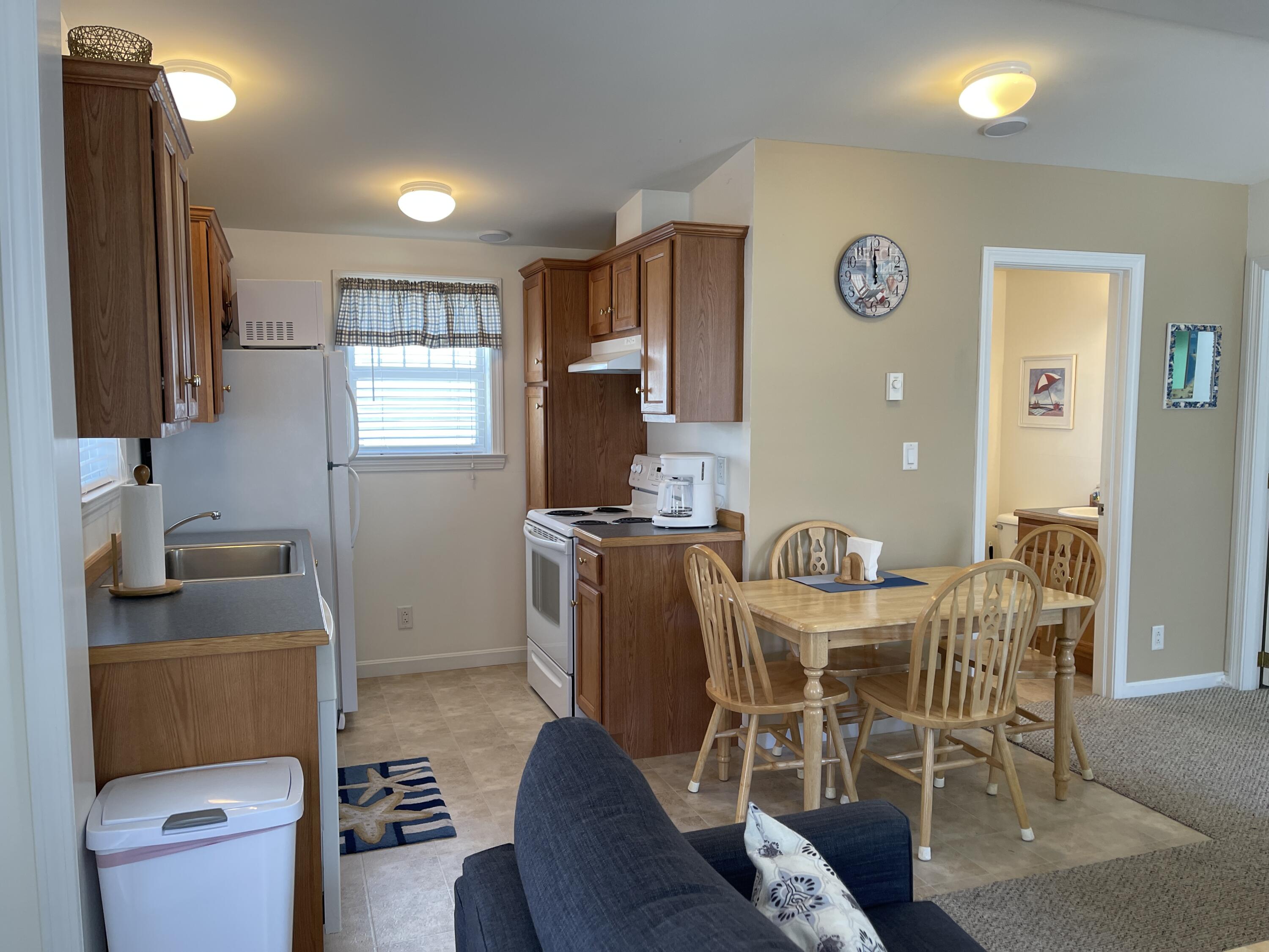412 Post Road, Unit 275 Wells, ME 04090 - Photo 7 of 32 7. Kitchen