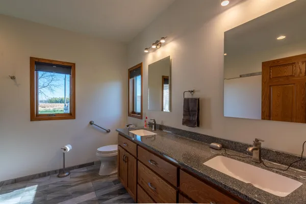 $1,155,000 | 28133 Co Hwy ET, Tomah, WI 54660