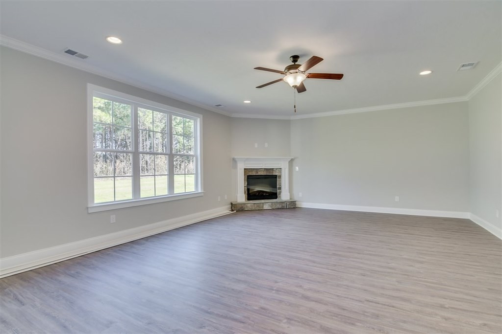 302 Huntley Loop Harlem, GA 30814 - Photo 8 of 38 Gallery Image 8
