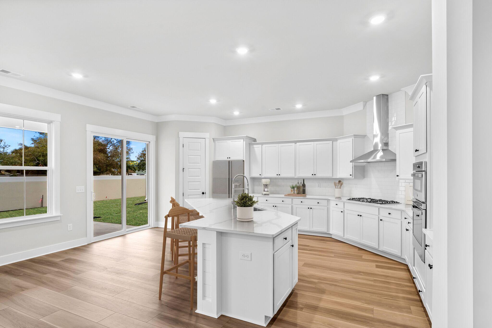 135 Beamon Loop Summerville, SC 29486 - Photo 5 of 28 Kitchen 2