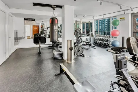 $325,000 | 2201 3rd Avenue, Unit 803, Seattle, WA 98121