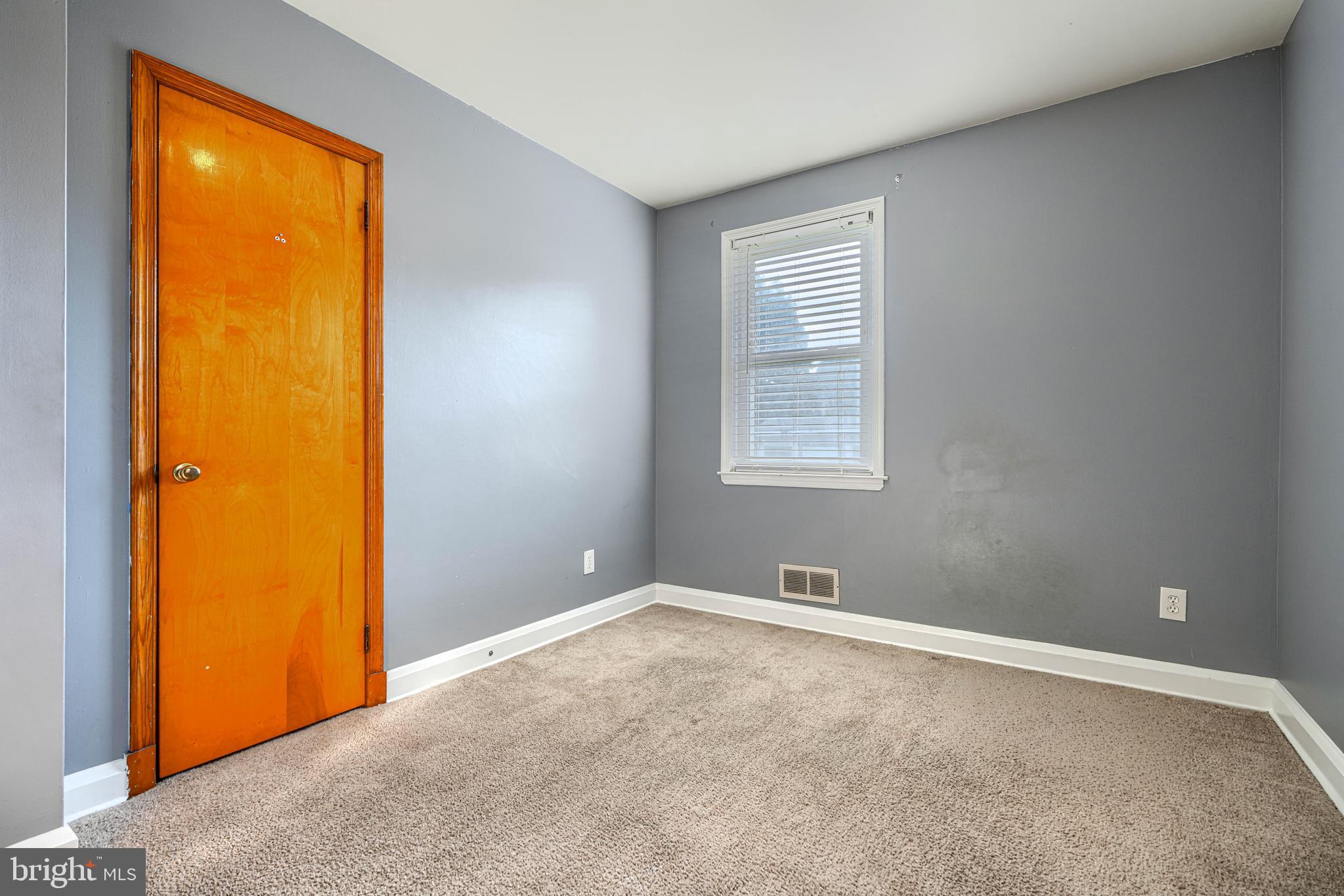 400 Celeste Avenue Baltimore, MD 21221 - Photo 17 of 37 Bedroom 2