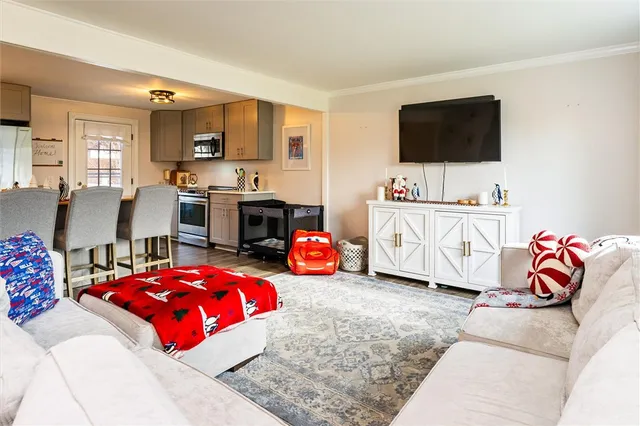 $369,900 | 16 Mt Vernon Circle, Perinton, NY 14450