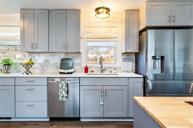 $369,900 | 16 Mt Vernon Circle, Perinton, NY 14450