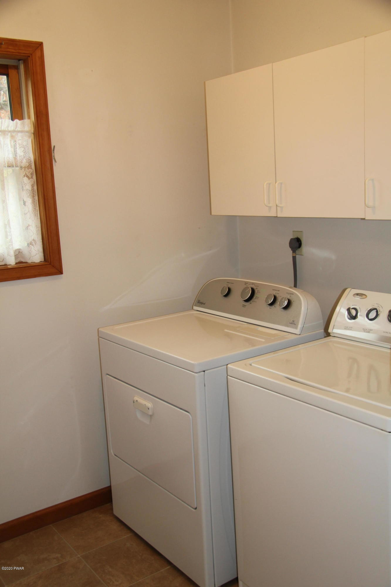 316 Valley Ridge Road Honesdale, PA 18431 - Photo 21 of 45 LAUNDRY - MUD ROOM