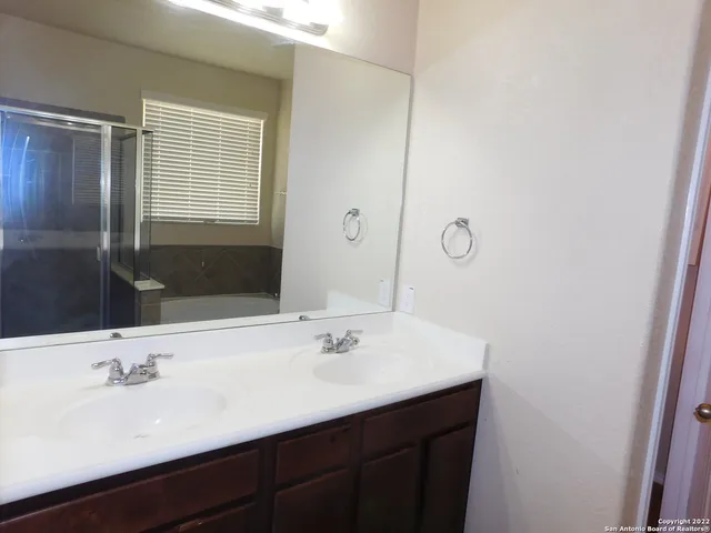 $2,200 | 129 Enchanted View, Cibolo, TX 78108