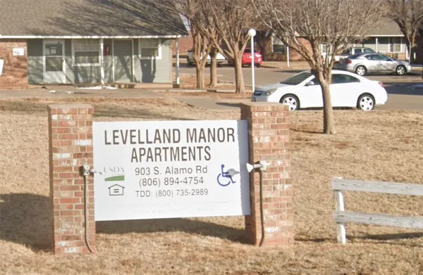 $675 | 903 Alamo Road, Levelland, TX 79336