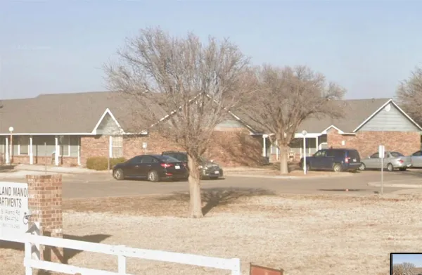 $675 | 903 Alamo Road, Levelland, TX 79336