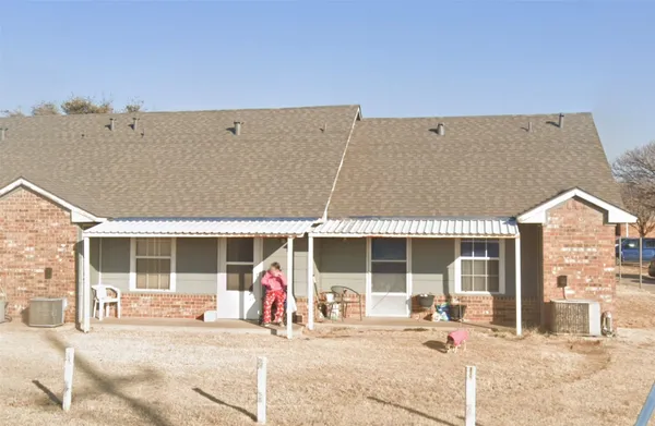 $675 | 903 Alamo Road, Levelland, TX 79336