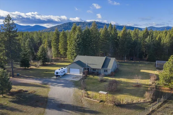 $879,000 | 4529 East Diagonal Road, Rathdrum, ID 83858