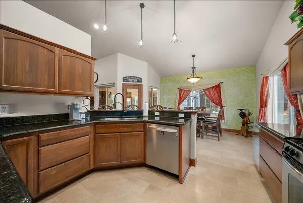 $879,000 | 4529 East Diagonal Road, Rathdrum, ID 83858