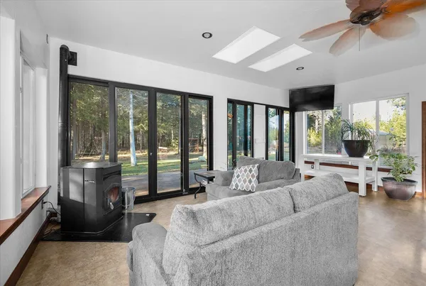 $879,000 | 4529 East Diagonal Road, Rathdrum, ID 83858