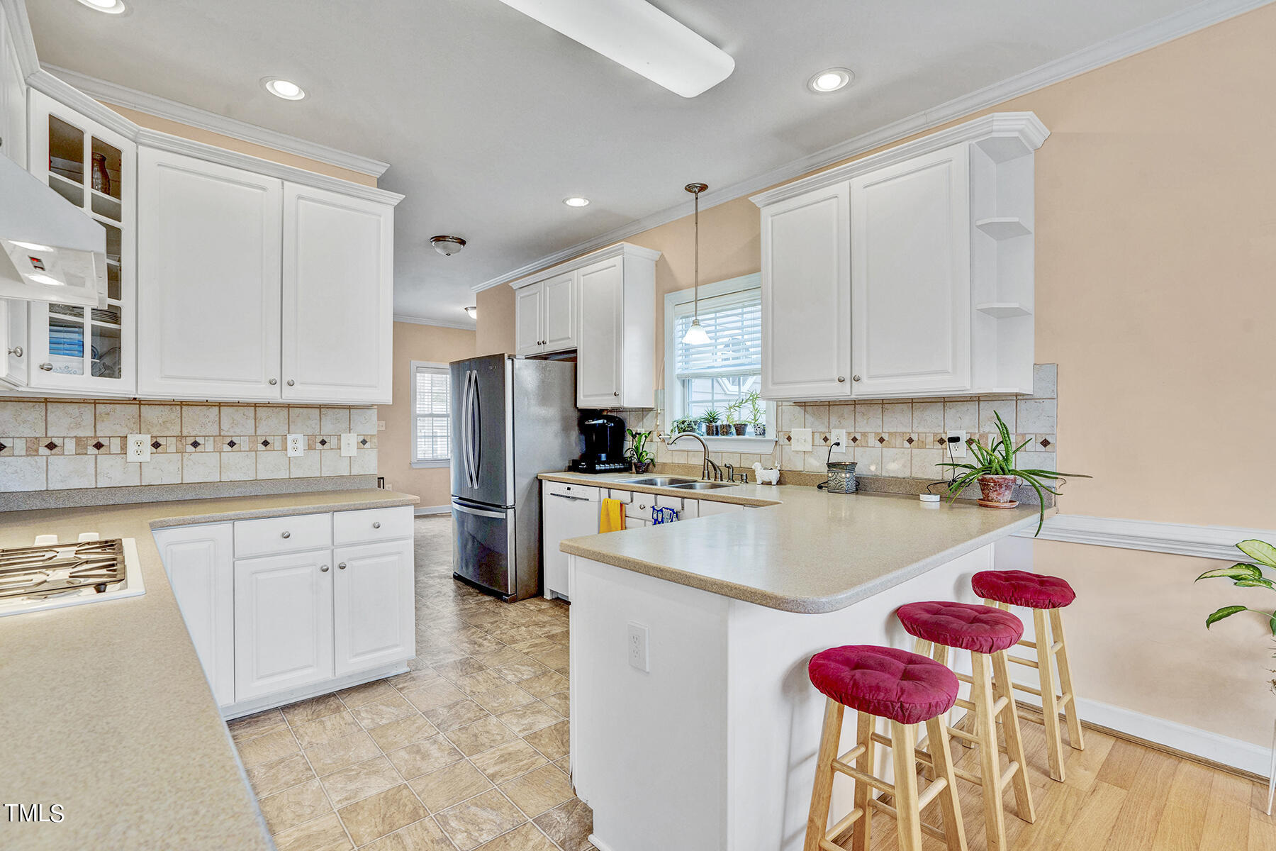 301 Rock Pillar Road Clayton, NC 27520 - Photo 10 of 33 Kitchen