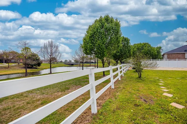 $550,000 | 808 Sabona Drive, DeSoto, TX 75115