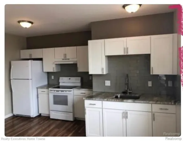 $1,000 | 11625 Joseph Campau Avenue, Hamtramck, MI 48212
