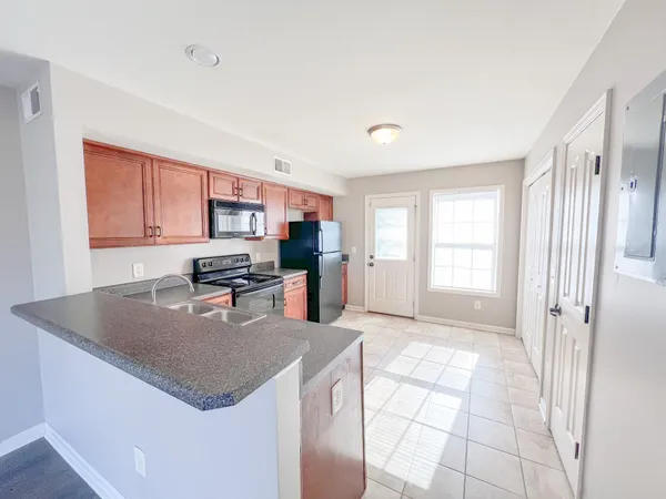 $995 | 1217 Ashridge Drive, Unit E, Clarksville, TN 37042