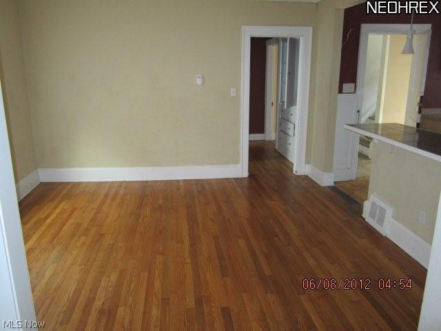 2201 Edgewood Road Cleveland, OH 44118 - Photo 2 of 3