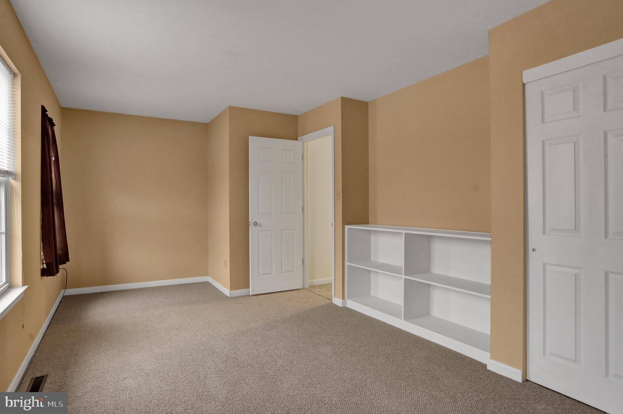 27 Charlemont Court Reading, PA 19607 - Photo 18 of 27 Bedroom 2