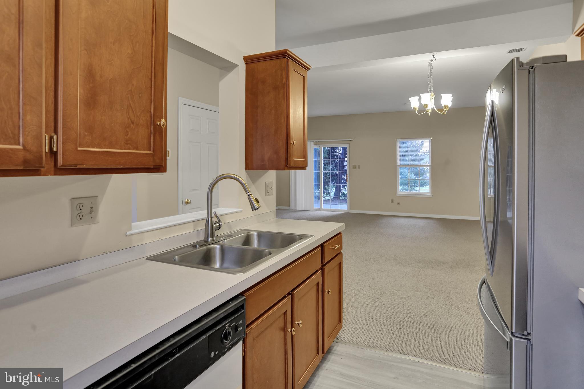 27 Charlemont Court Reading, PA 19607 - Photo 4 of 27 Kitchen