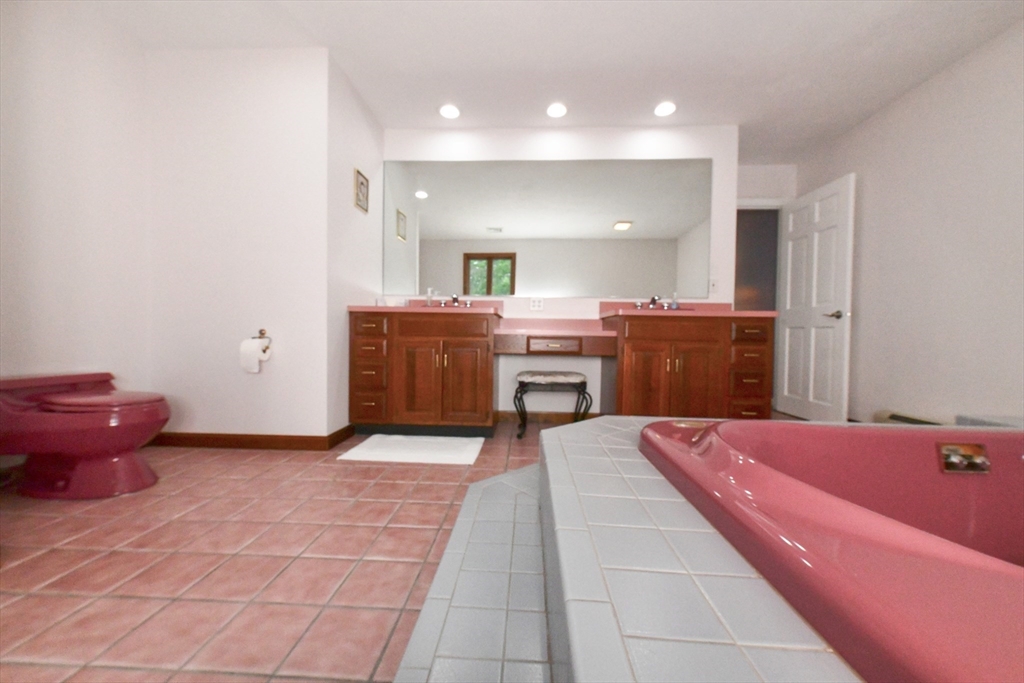 1 Homestead Road Bourne, MA 02562 - Photo 17 of 36