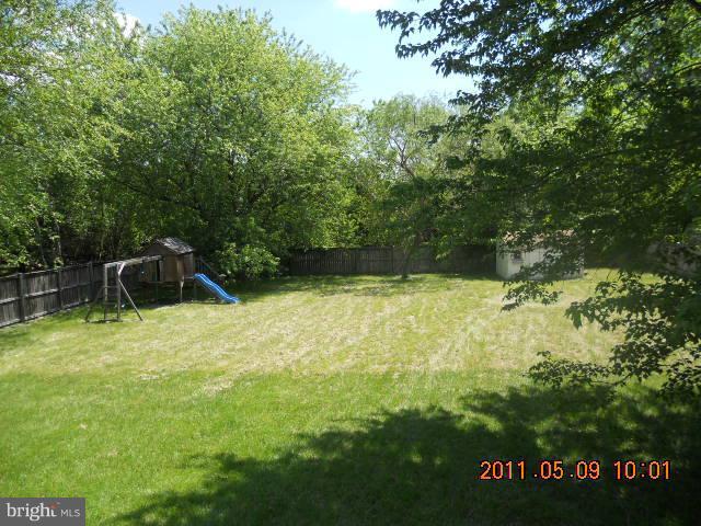 15513 Peach Orchard Road Silver Spring, MD 20905 - Photo 12 of 20 rear yard