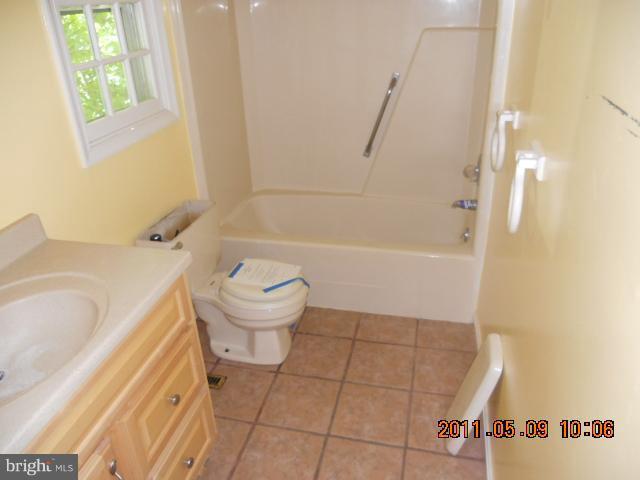 15513 Peach Orchard Road Silver Spring, MD 20905 - Photo 14 of 20 Bath 1
