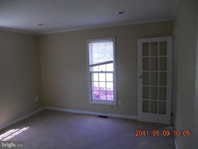 15513 Peach Orchard Road Silver Spring, MD 20905 - Photo 4 of 20 den or bedroom