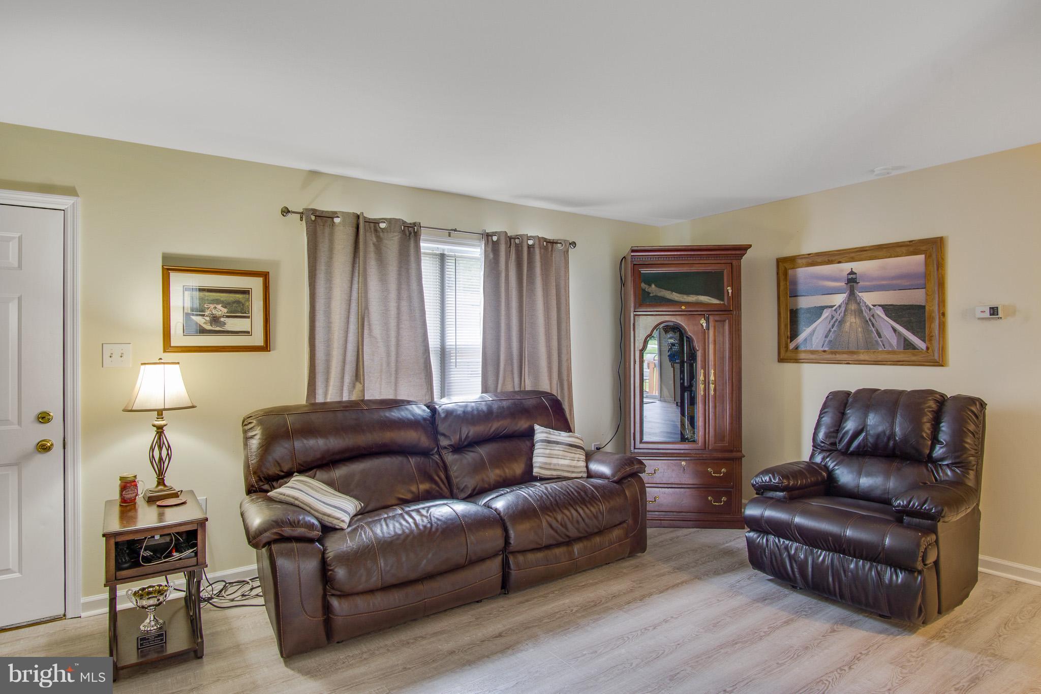 280 Cherry Hill Road Elkton, MD 21921 - Photo 5 of 20 Living Room