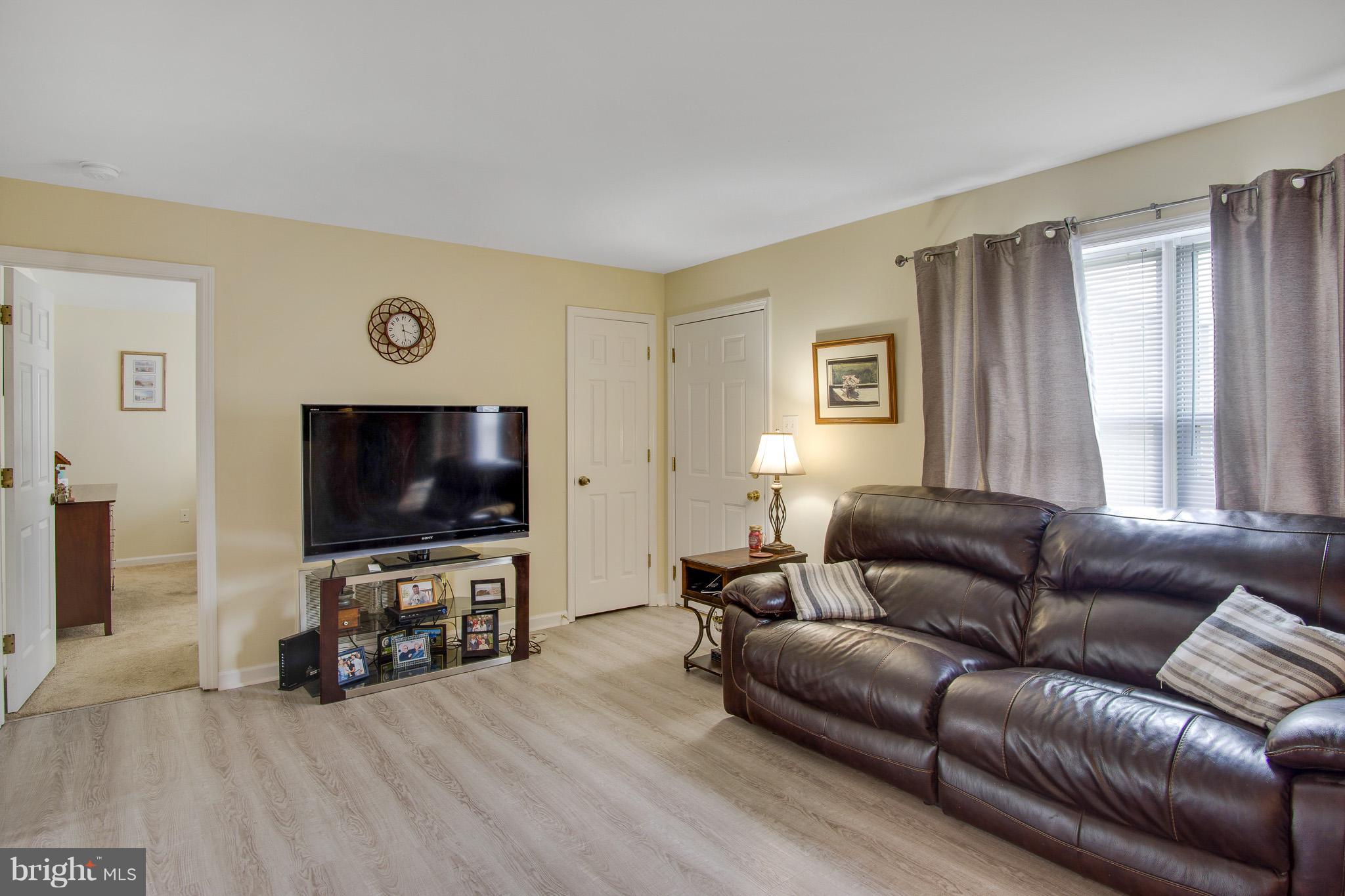 280 Cherry Hill Road Elkton, MD 21921 - Photo 6 of 20 Living Room
