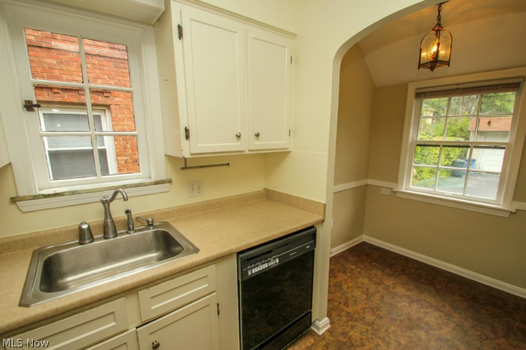 1917 Staunton Road Cleveland Heights, OH 44118 - Photo 6 of 19 11X7 Kitchen