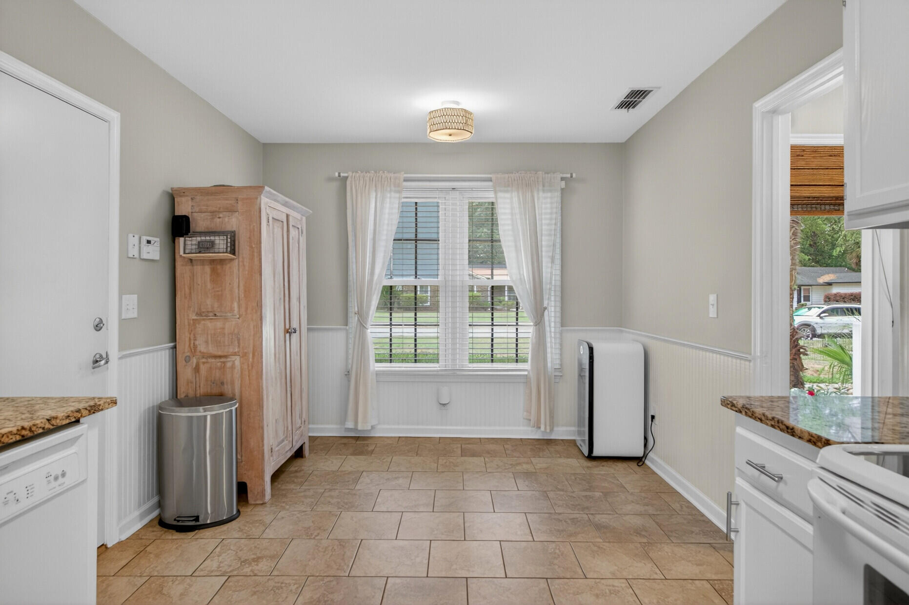 1605 Cullowhee Circle Mount Pleasant, SC 29464 - Photo 8 of 40 16_16_mls