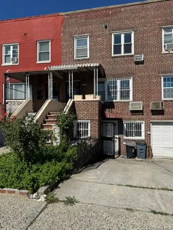 $1,098,888 | 80-76 164th Street | Hillcrest