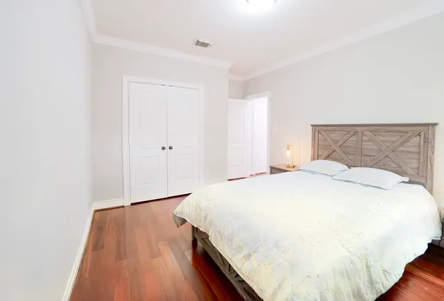 $495,000 | 4115 Barnes Street, Houston, TX 77007