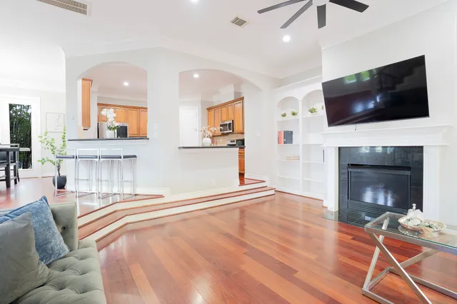 $495,000 | 4115 Barnes Street, Houston, TX 77007