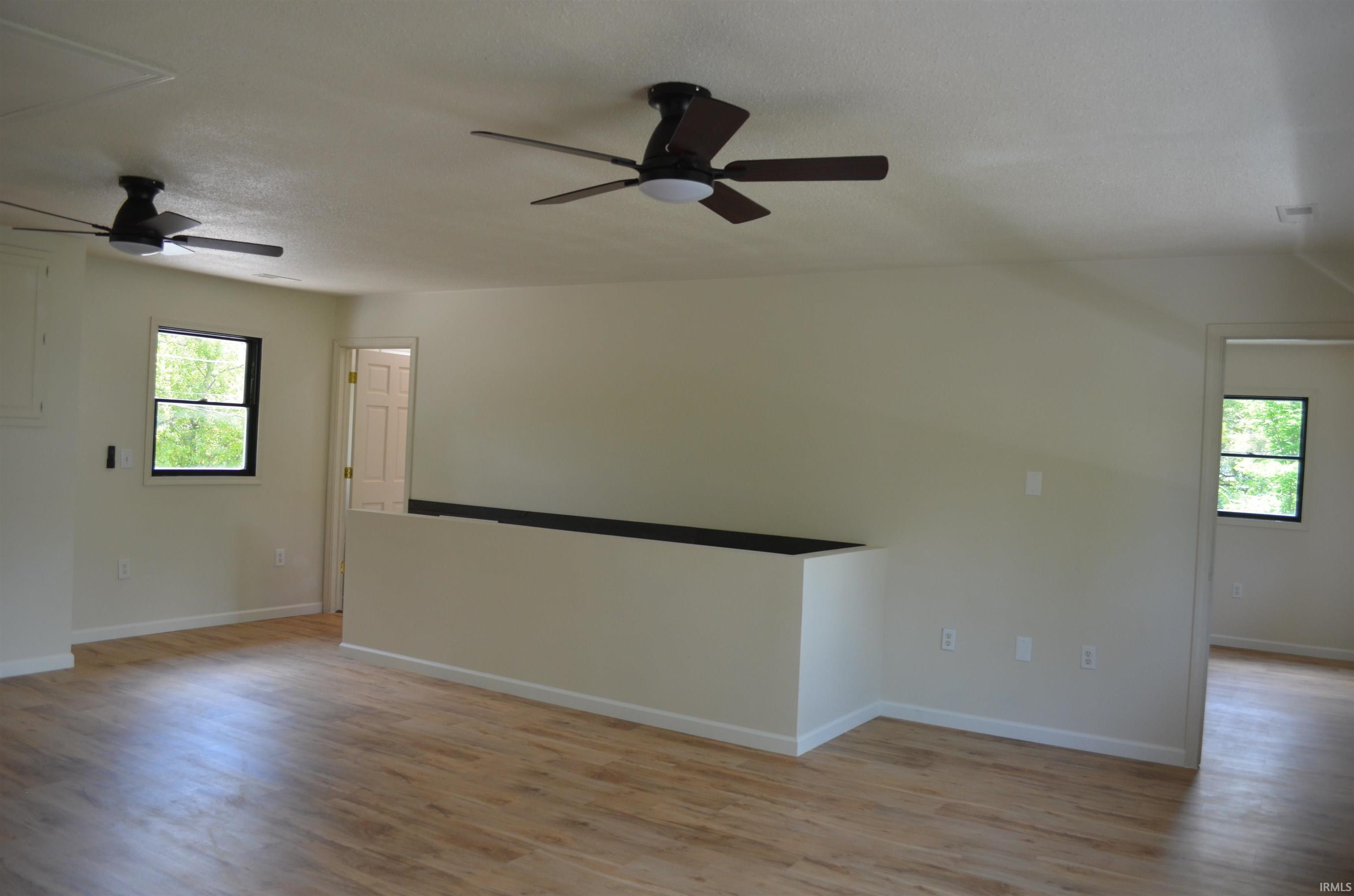 11683 Black Point Road Syracuse, IN 46567 - Photo 16 of 21