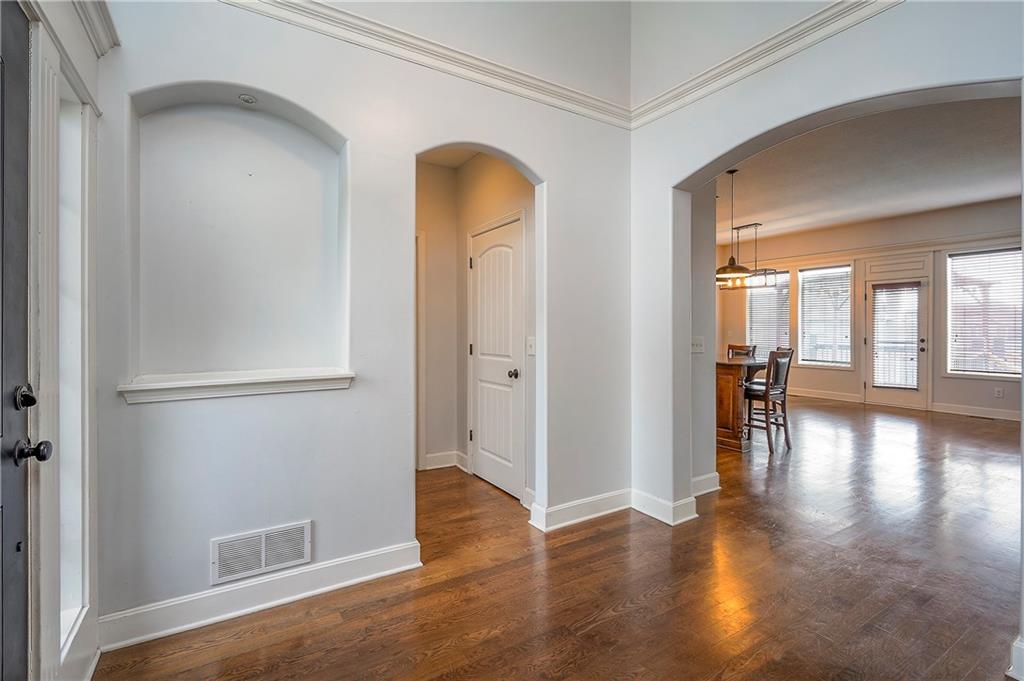 21033 Cooper Street Spring Hill, KS 66083 - Photo 5 of 36