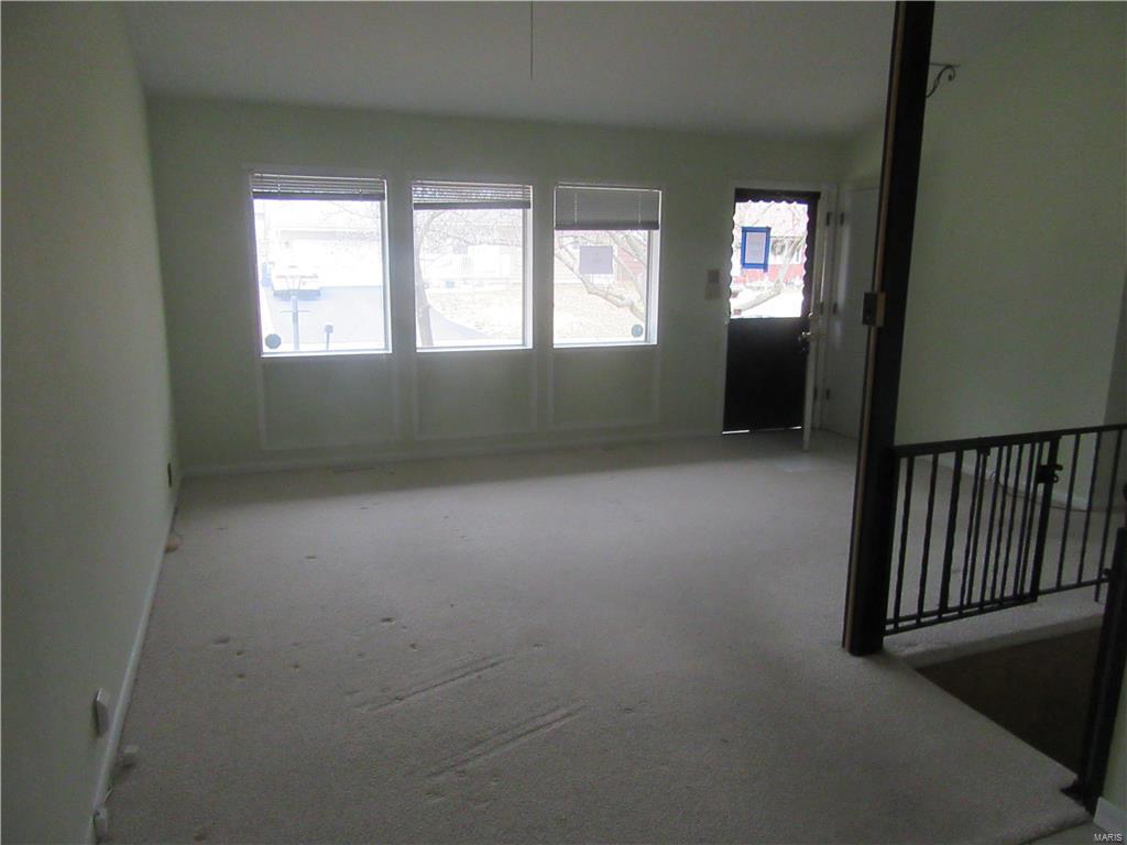 11371 Ranger Drive St. Louis, MO 63128 - Photo 3 of 14 Gallery Image 3