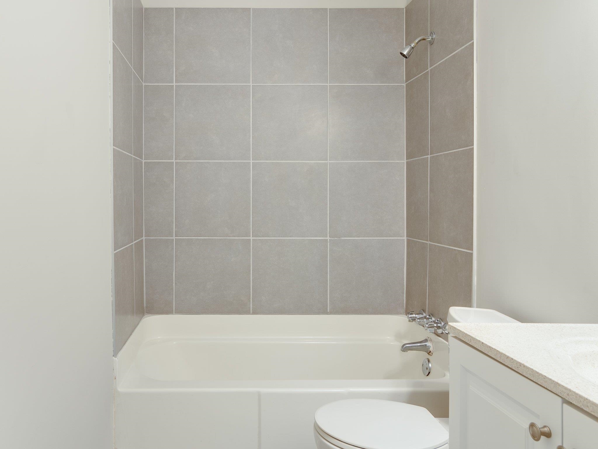 450 Homeville Road Collierville, TN 38017 - Photo 11 of 17 Bathroom with vanity and shower / bath combination