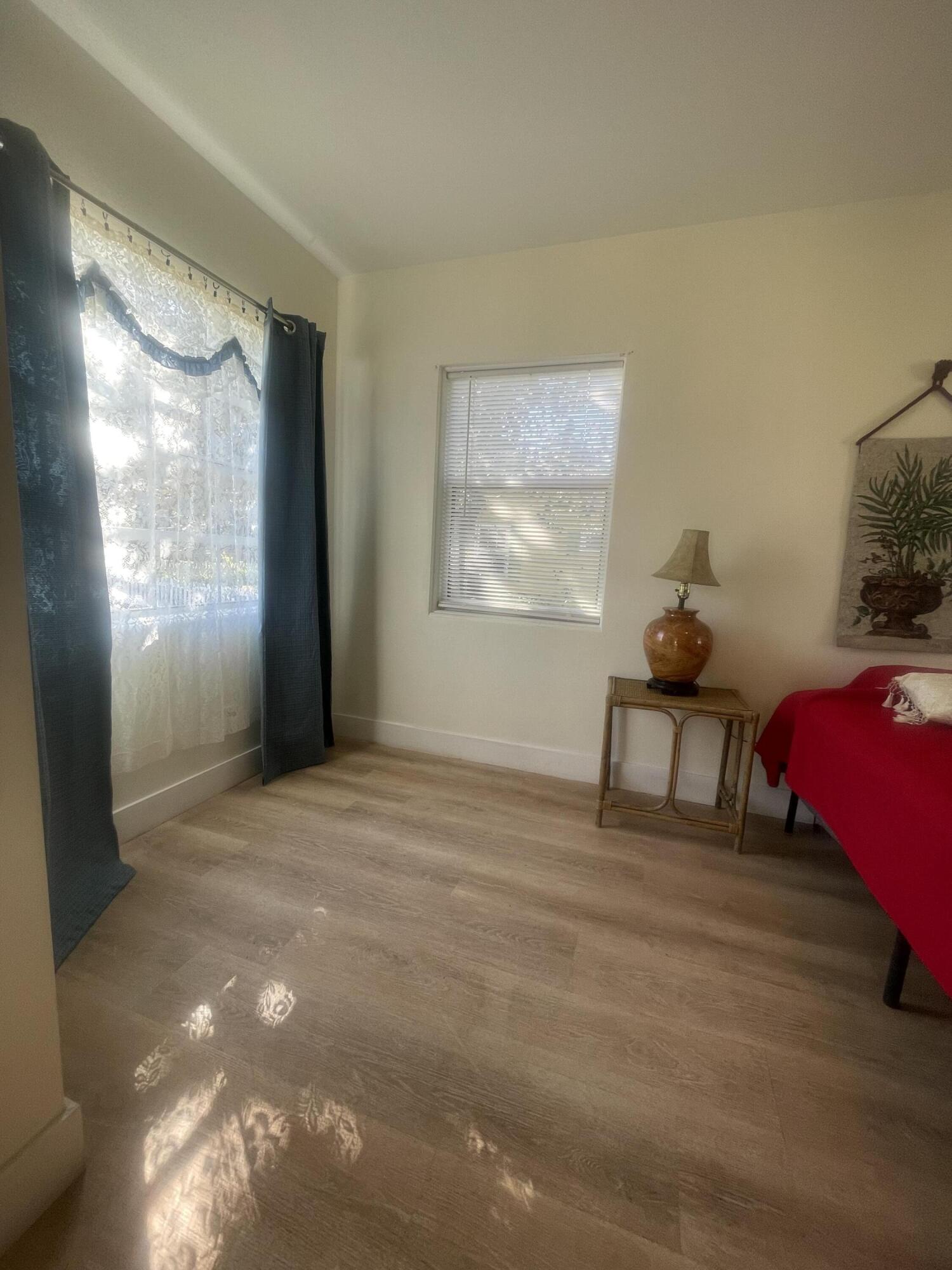 904 Boston Avenue, Unit 2 Fort Pierce, FL 34950 - Photo 20 of 36 IMG_6147
