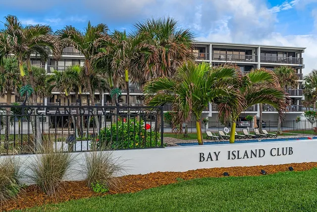 a view of multi story residential apartment building