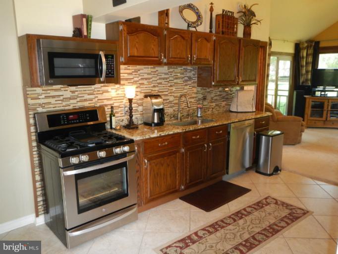 6407 Ronson Court Alexandria, VA 22310 - Photo 3 of 30 Kitchen
