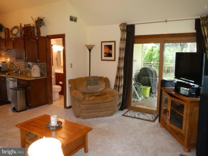 6407 Ronson Court Alexandria, VA 22310 - Photo 10 of 30 Family Room