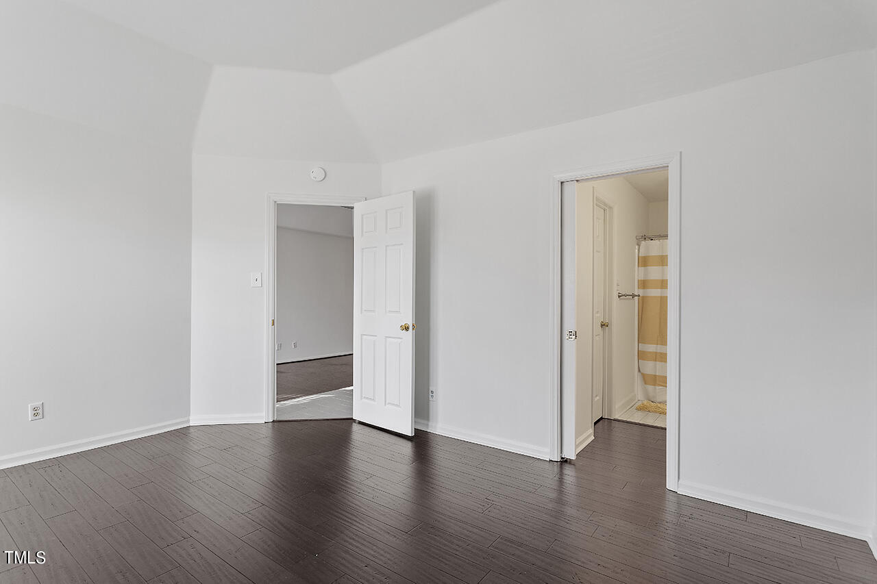 1000 Brighthurst Drive, Unit 302 Raleigh, NC 27605 - Photo 23 of 35 1000 Brighthurst Unit 302